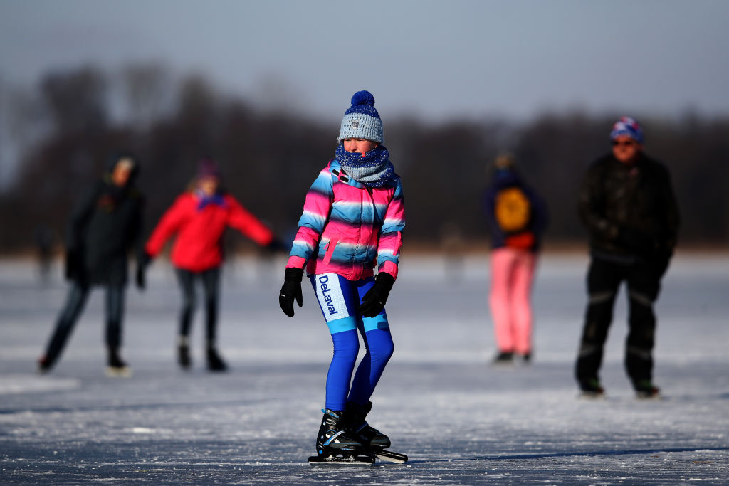 Evergreen Lake opens ice skating rink
